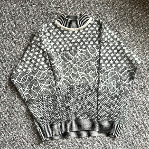Vintage Italian sweater - Picture 1 of 4